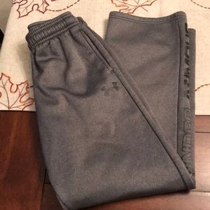 Like new Boys Under Armour lined sweatpants